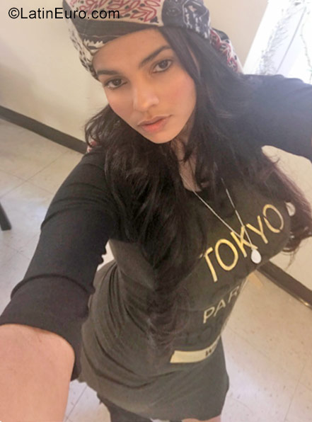 Date this charming Dominican Republic girl Ysabela from San Francisco De Macoris DO29615