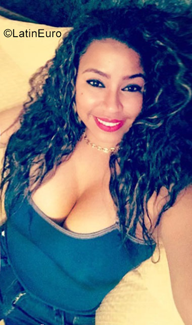 Date this pretty Spain girl Eilin from Barcelona ES380