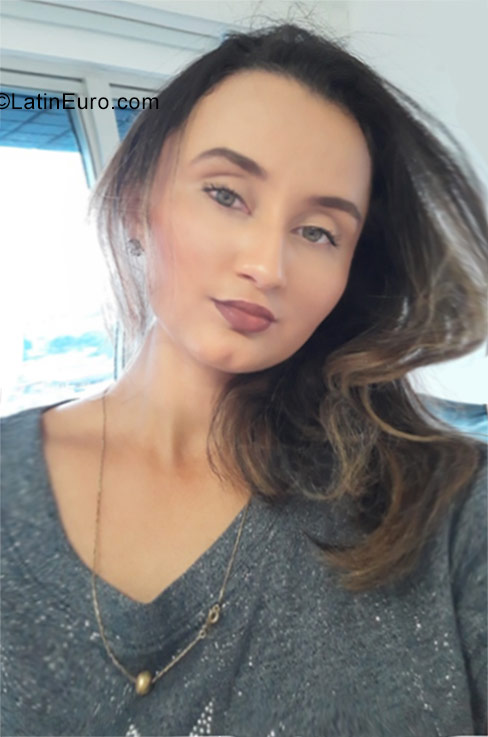 Date this lovely Brazil girl Poliana souza from Manaus BR10232