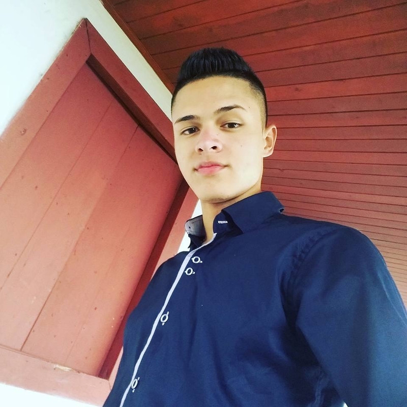 Date this beautiful Colombia man Daniel from Bogota CO22226