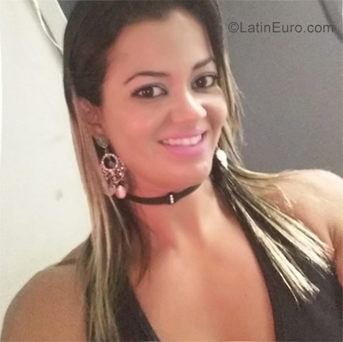Date this georgeous Ivory Coast girl Rachida from Abidjan IC87