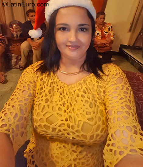 Date this hard body Honduras girl Yesenia from La Ceiba HN2358