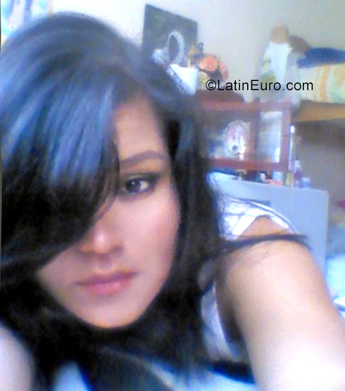 Date this sultry Peru girl Deysy from Huanuco PE1134
