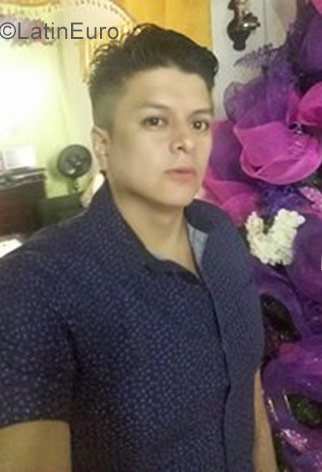 Date this happy Colombia man Nelson from Medellin CO22476