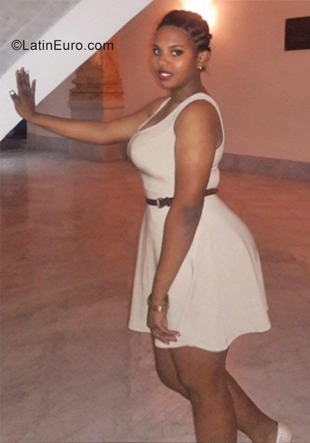 Date this cute Cuba girl Daniela from Havana CU126