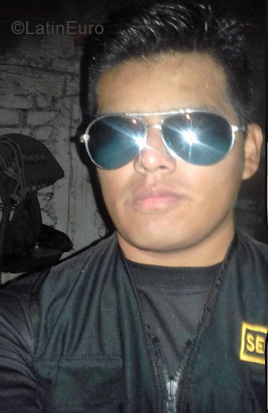 Date this charming Peru man Manuel from Lima PE1142