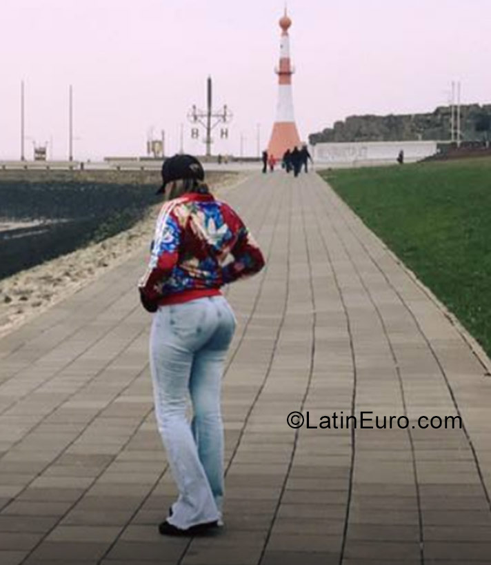 Date this delightful Germany girl Camila from Bremen DE441