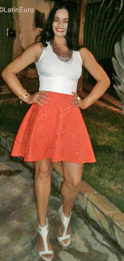 Date this sensual Brazil girl Alessandra from Belo Horizonte BR10325