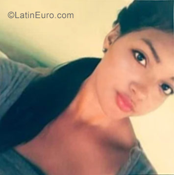 Date this cute Venezuela girl Samantha from Barquisimeto VE1025