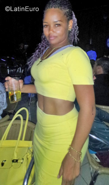 Date this cute Cuba girl Lisandra from Ciego De Avila CU136