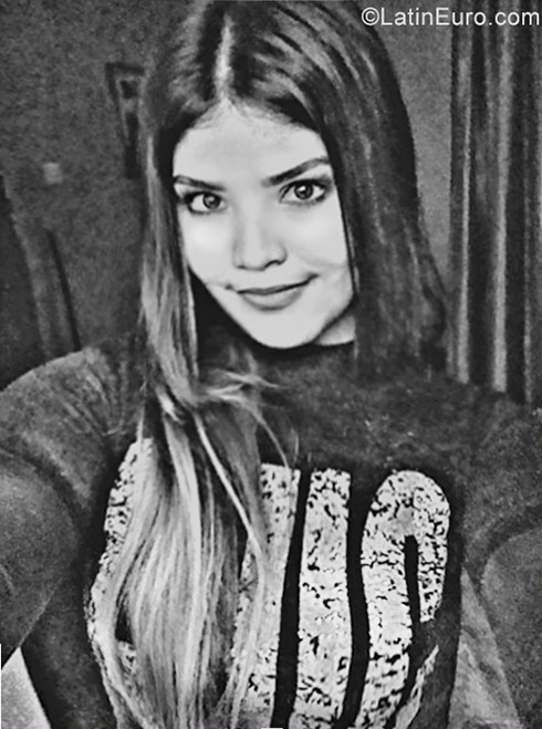 Date this young Venezuela girl Alexandra from Maracay VE1031