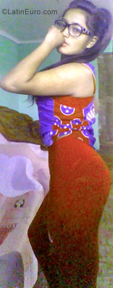 Date this stunning Peru girl Marisol from Cusco PE1148