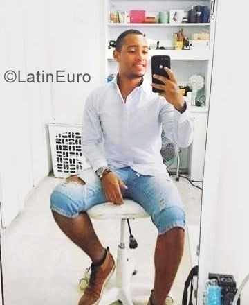 Date this happy Colombia man David from Cali CO22603