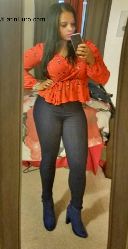 Date this hard body United States girl Luisa from San jose US20767