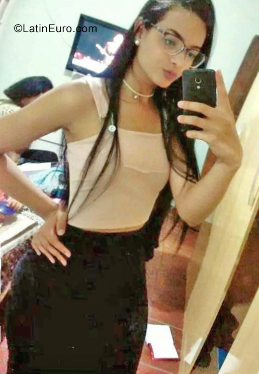 Date this hard body Brazil girl Brenda from Sao Paulo BR10368