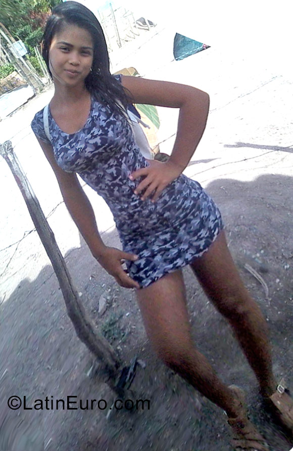 Date this sensual Venezuela girl Frances from Barquisimeto VE1113