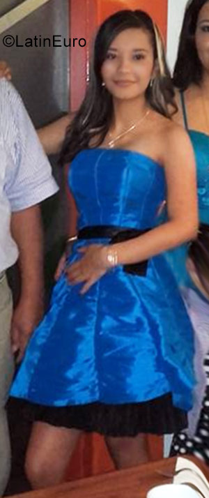 Date this tall Colombia girl Alejandra from Manizales CO22823
