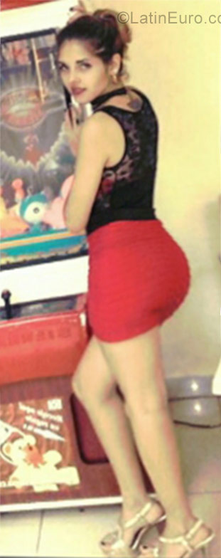 Date this delightful Cuba girl Liliana from Havana CU175
