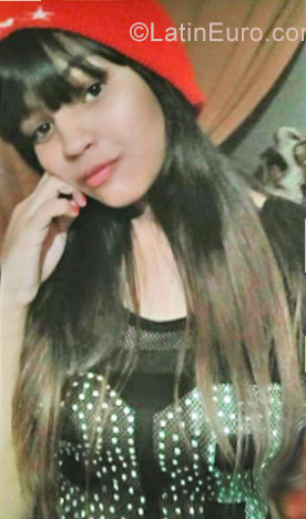 Date this happy Venezuela girl Maique from Agua Salada VE1149