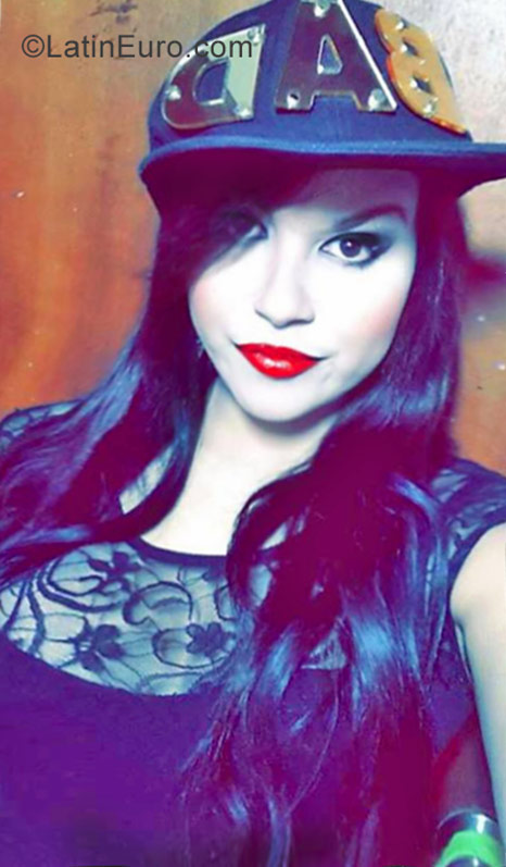 Date this sensual Venezuela girl Amaranta from Barquisimeto VE1164
