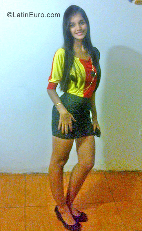 Date this delightful Venezuela girl Fabi from Maracaibo VE1182