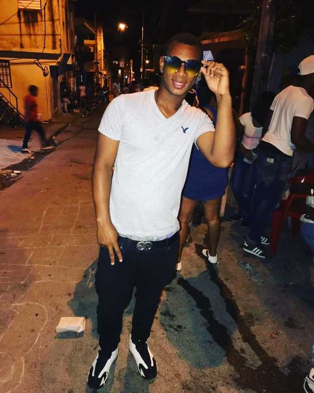 Date this pretty Dominican Republic man Edward alberto from Santo Domingo DO30951