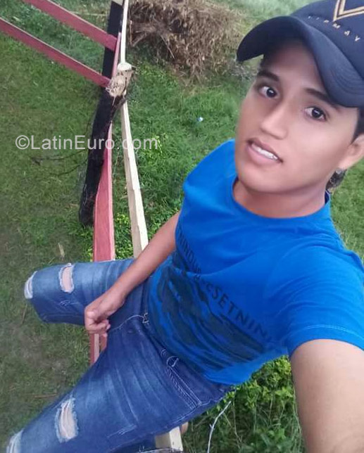 Date this beautiful Colombia man Andres from Sincelejo CO22943