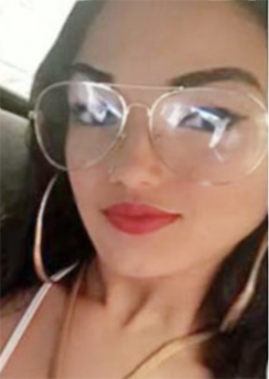 Date this pretty United States girl Beatriz from  DO31013
