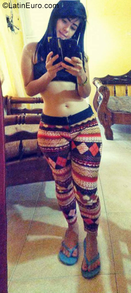 Date this good-looking Venezuela girl Navila from Botabanero VE1232