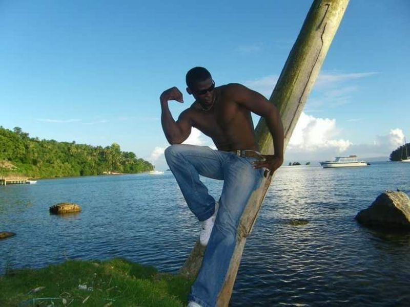 Date this pretty Dominican Republic man Dario from Santo Domingo DO31151