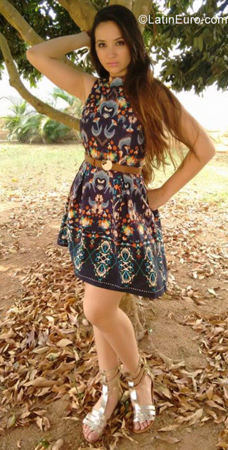 Date this gorgeous Brazil girl Tatiana from Rio de Janeiro BR10415