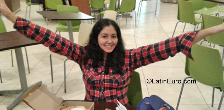 Date this beautiful Peru girl Blanca from Trujillo PE1203