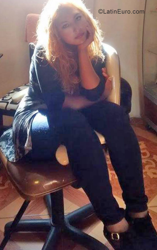 Date this georgeous Peru girl Yesenia from Huancayo PE1207