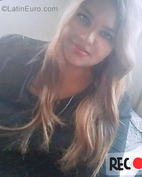 Date this voluptuous Honduras girl Gabriela from San Pedro Sula HN2430