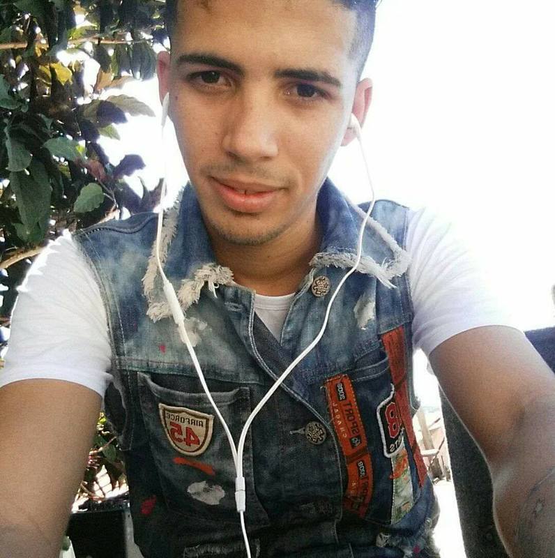 Date this good-looking Dominican Republic man RObert Gabriel from Santiago DO31341