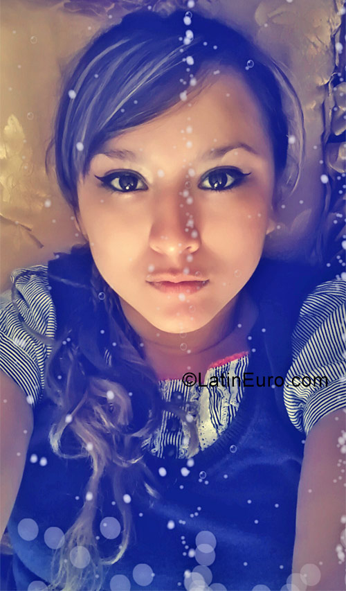 Date this athletic Peru girl Sindy from Lima PE1210
