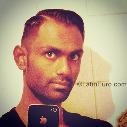 Date this young Brazil man Groove from Rio de JAneiro BR10451