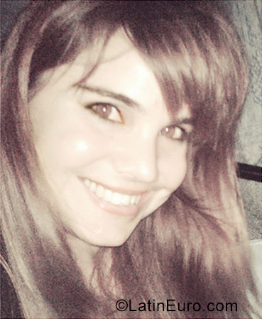 Date this tall Cuba girl Yeilany from Santa Clara CU546