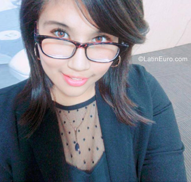 Date this beautiful Peru girl Cinthya from Lima PE1248