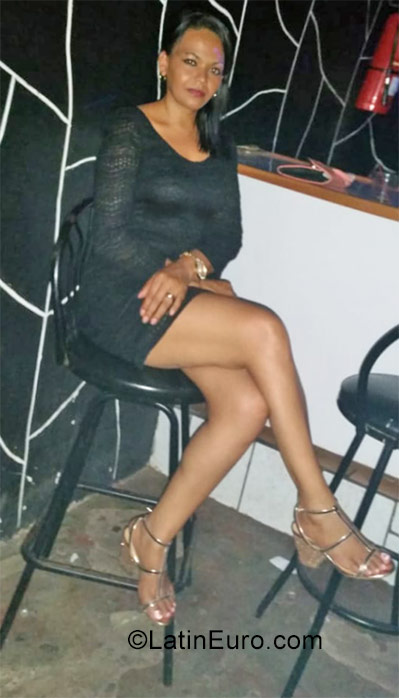 Date this stunning Honduras girl Rosa from Trujillo HN2494