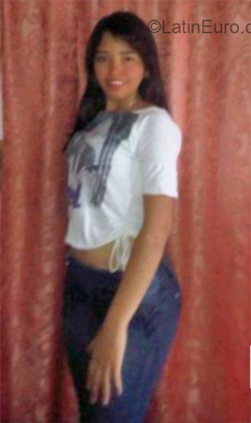 Date this georgeous Venezuela girl Maria from San Fernando De Apure VE1603