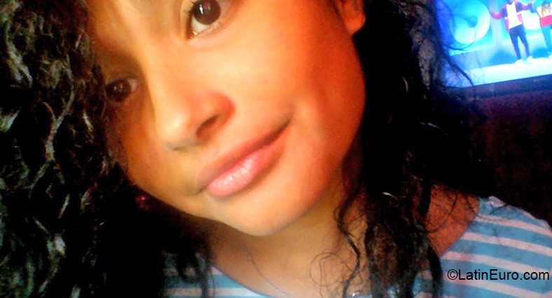 Date this funny Costa Rica girl Janel from San Jose CR359