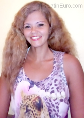 Date this cute Brazil girl Michelle from RIO DE JANEIRO BR10549