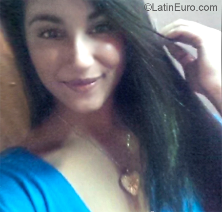 Date this charming Venezuela girl Pierina from Caracas VE1687
