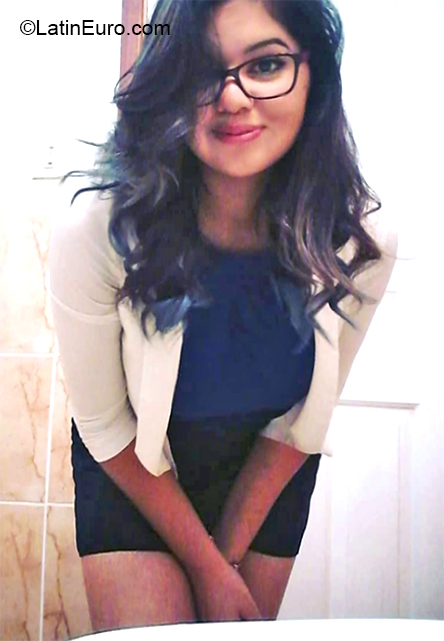 Date this voluptuous Honduras girl Stef from Tegucigalpa HN2514