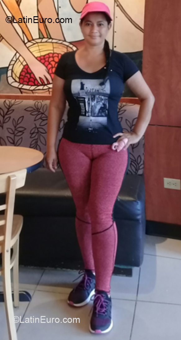 Date this funny Honduras girl Carmen from San Pedro Sula HN2515