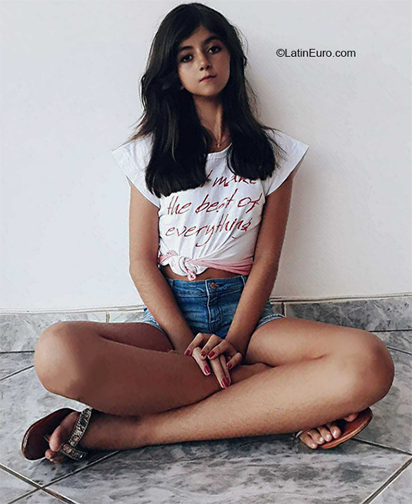 Date this funny Brazil girl Amanda from Pir apetinga BR10586
