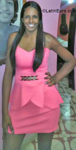 Date this funny Cuba girl Emma from Trinidad CU436