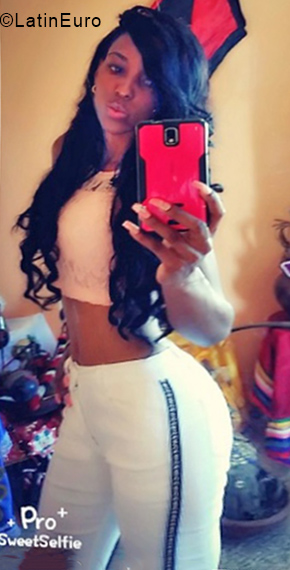 Date this delightful Cuba girl Diana from Camaguey CU353