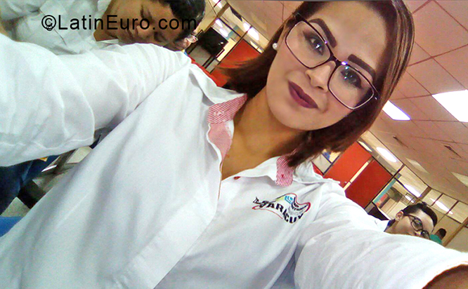 Date this fun Venezuela girl Eduii from Caracas VE2117